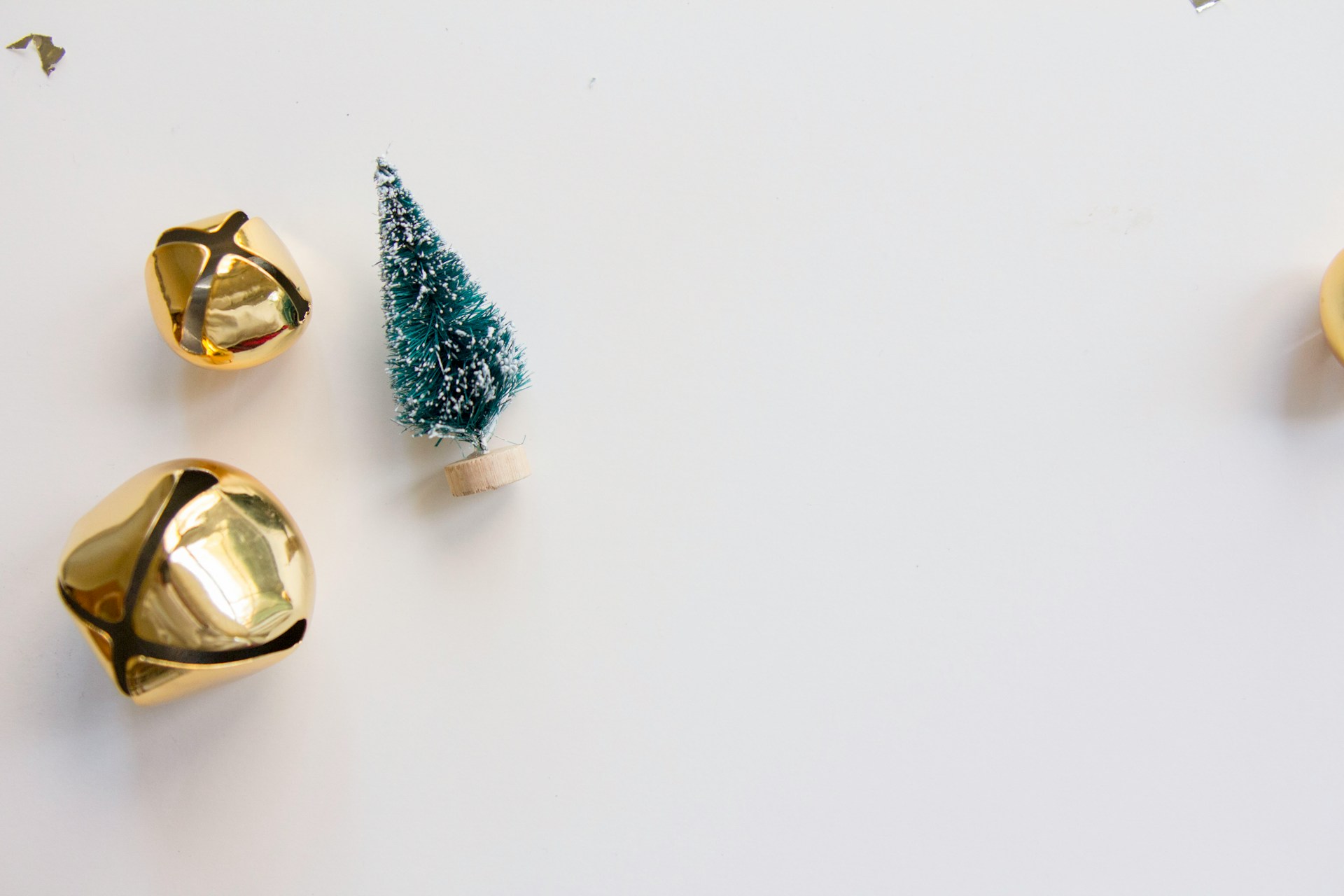 Dressing Smart: The Art of Combining Luxury and Affordability